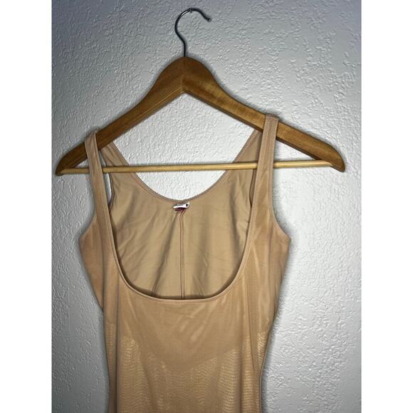 STAR Spanx Shaping Bodysuit - Picture 3 of 5